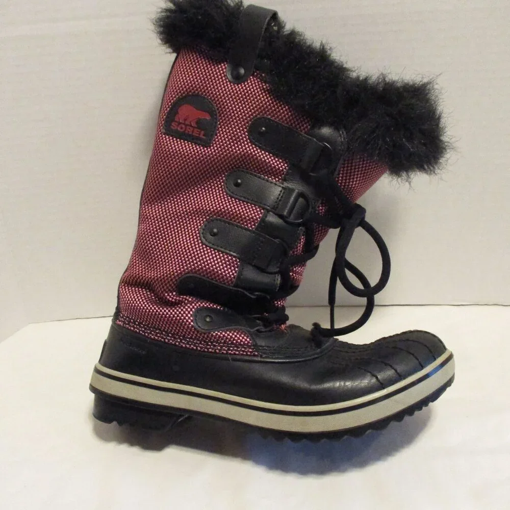 Sorel Boots Woman Size 7 Red Black Faux Fur Lining Waterproof Warm Lace Up Boots